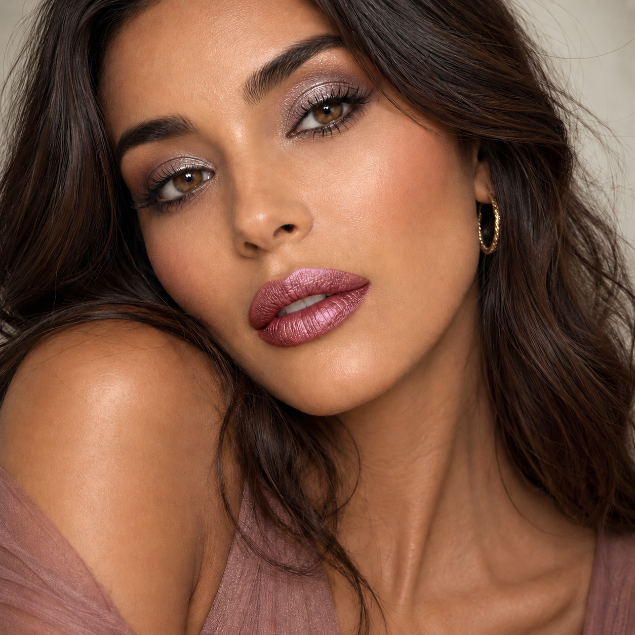 Boss Babe | Pale Mauve Shimmer Lipstick | Runway Rogue