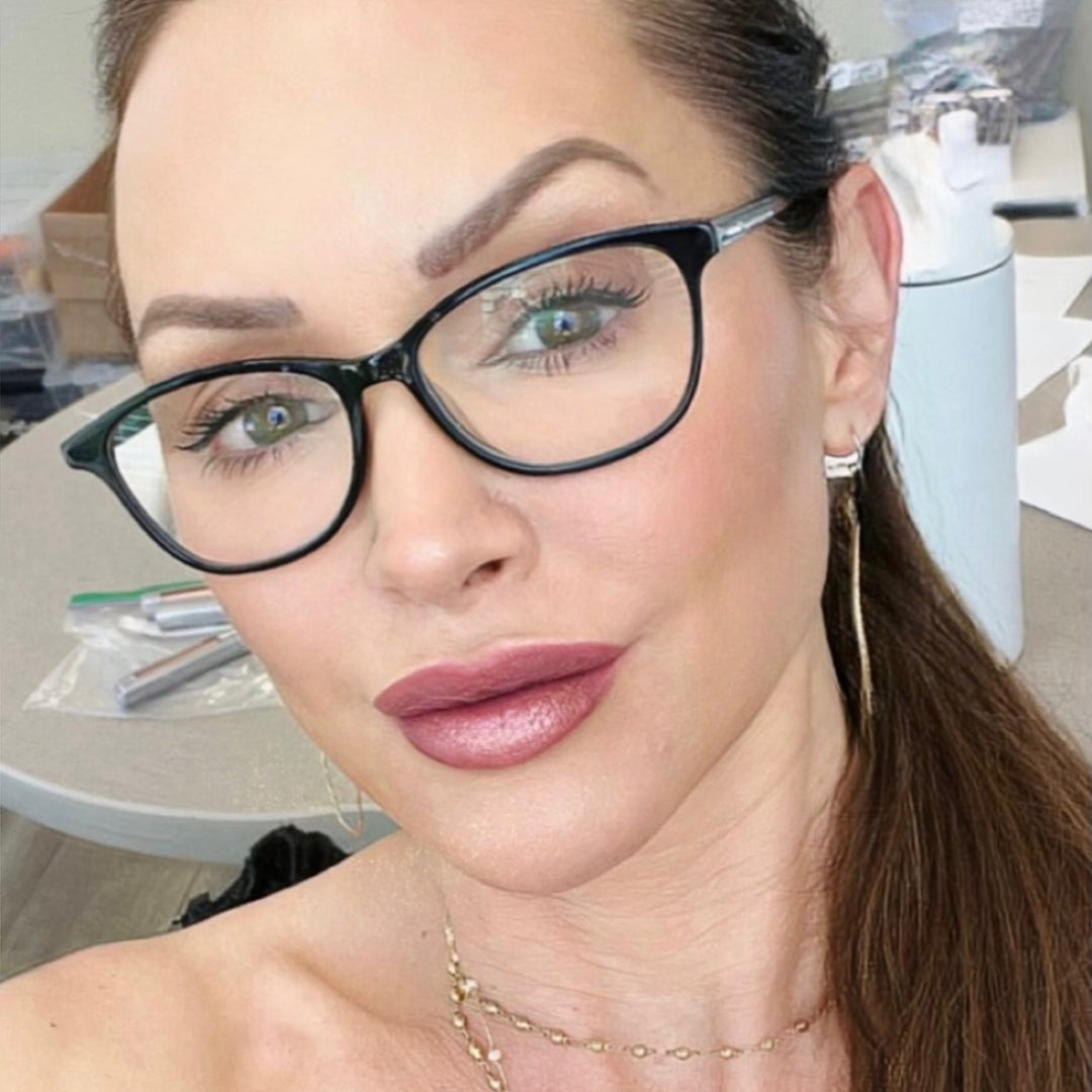 Boss Babe | Pale Mauve Shimmer Lipstick | Runway Rogue