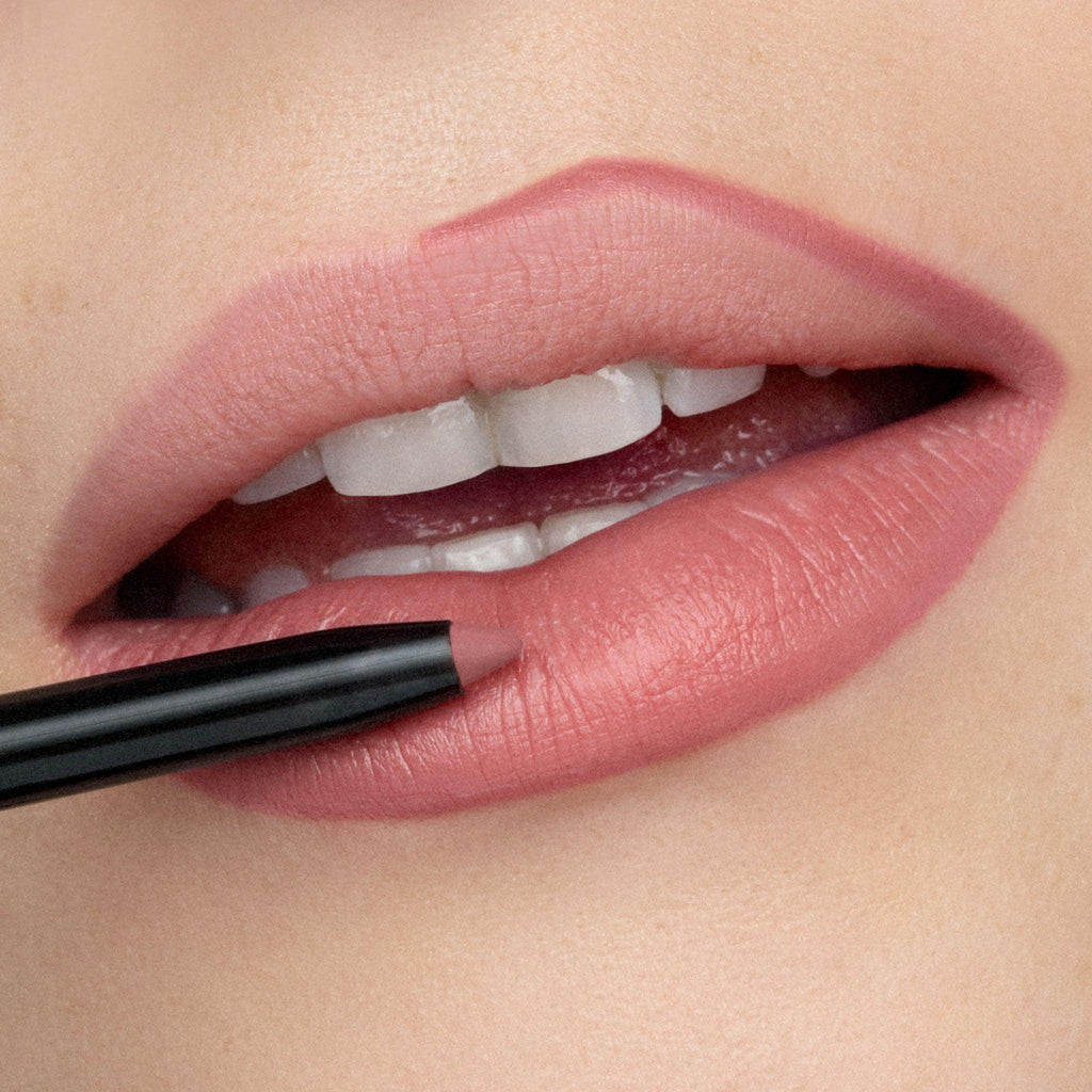Trend Report: Hands-Free Lipstick Case – Oventure